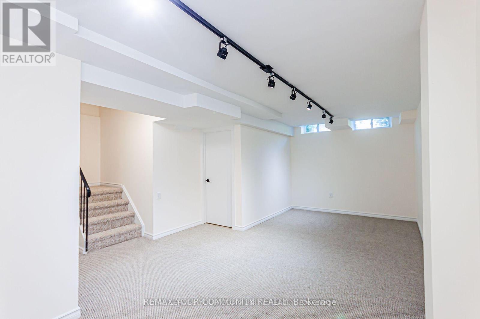 3035 Ilomar Crescent, Mississauga, Ontario  L5N 5B6 - Photo 16 - W12890766