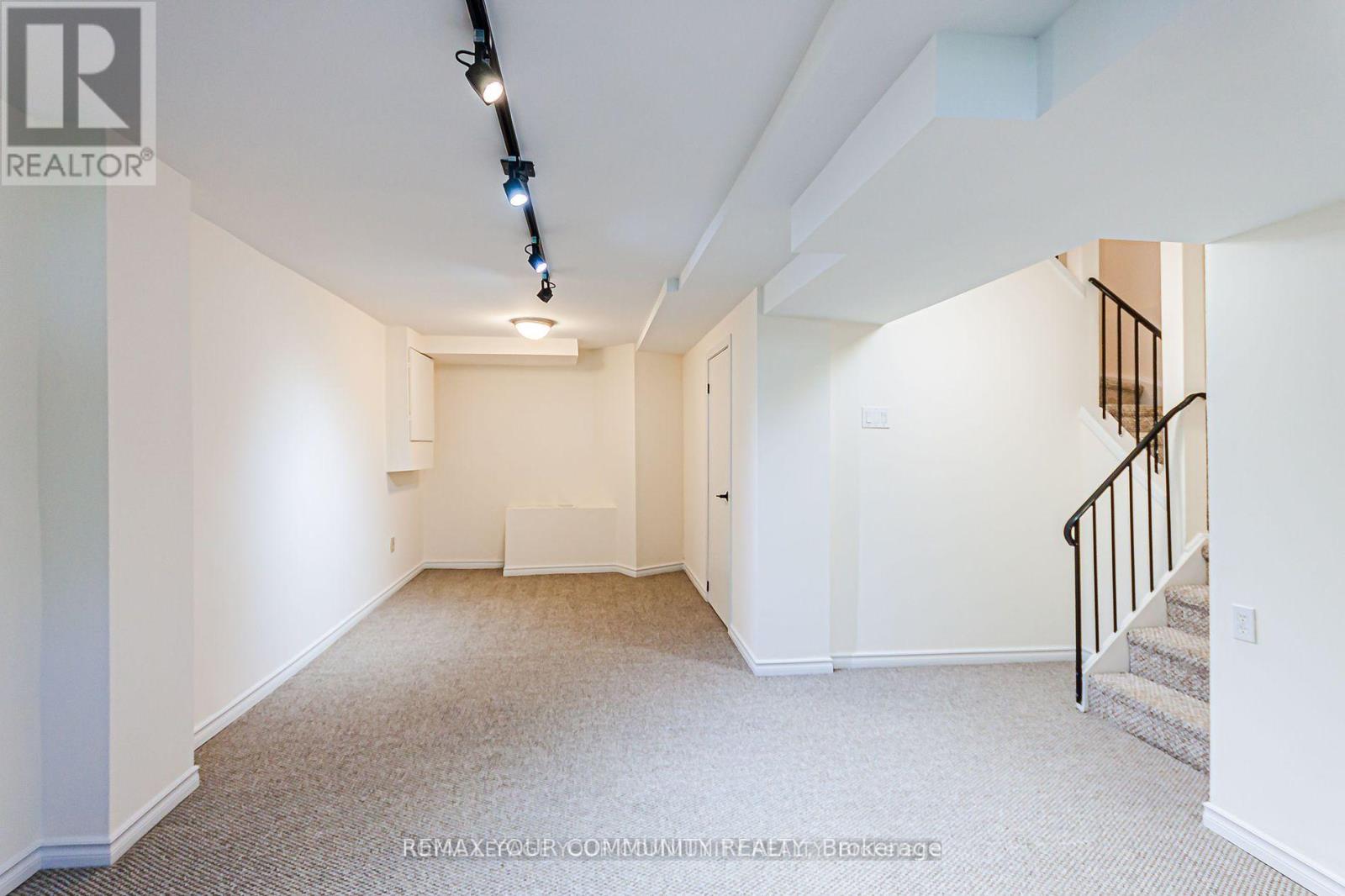 3035 Ilomar Crescent, Mississauga, Ontario  L5N 5B6 - Photo 17 - W12890766