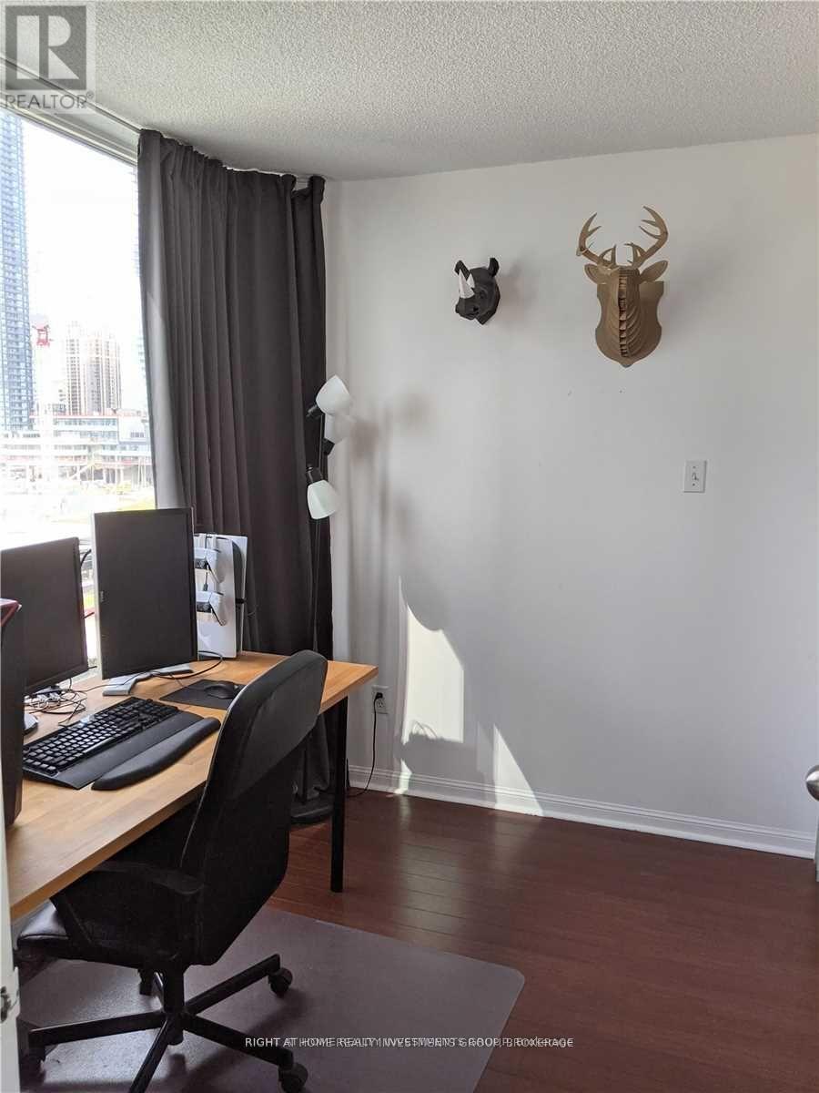 812 - 550 Webb Drive, Mississauga, Ontario  L5B 3Y4 - Photo 8 - W12890782