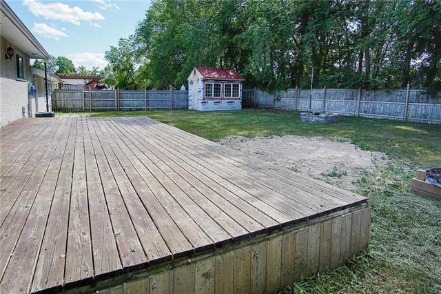 200 Rose Street, Steinbach, Manitoba  R5G 2E4 - Photo 16 - 202604824