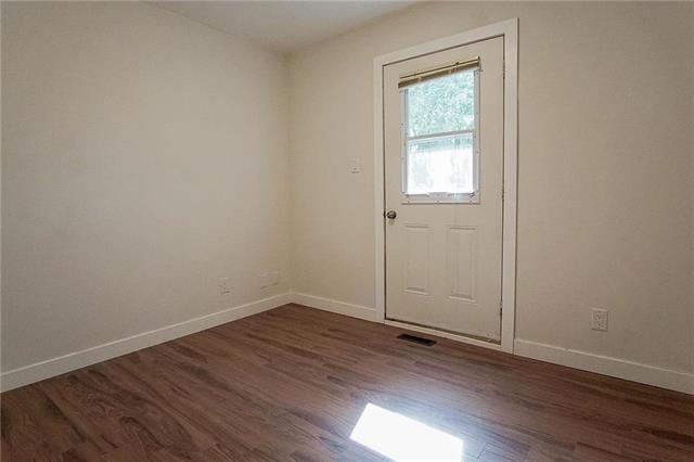 200 Rose Street, Steinbach, Manitoba  R5G 2E4 - Photo 8 - 202604824