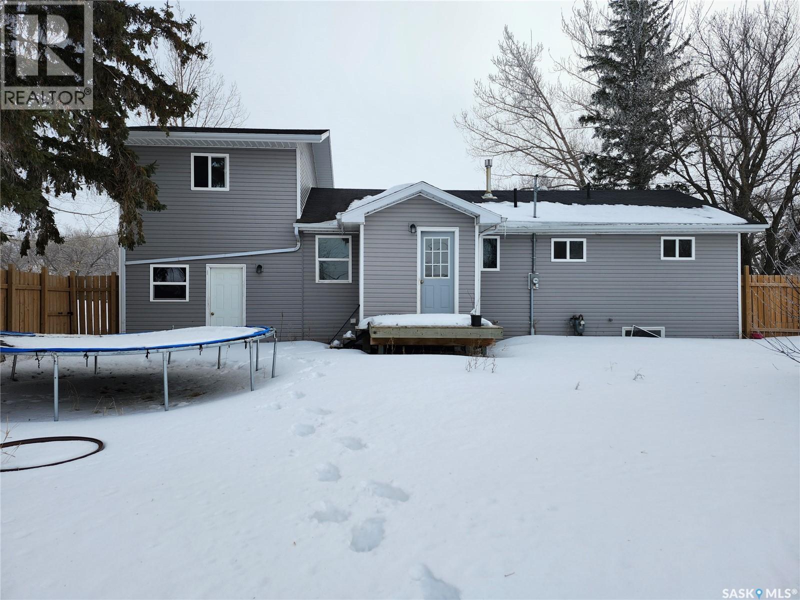 15 Walker Avenue, Yarbo, Saskatchewan  S0A 4V0 - Photo 2 - SK030610