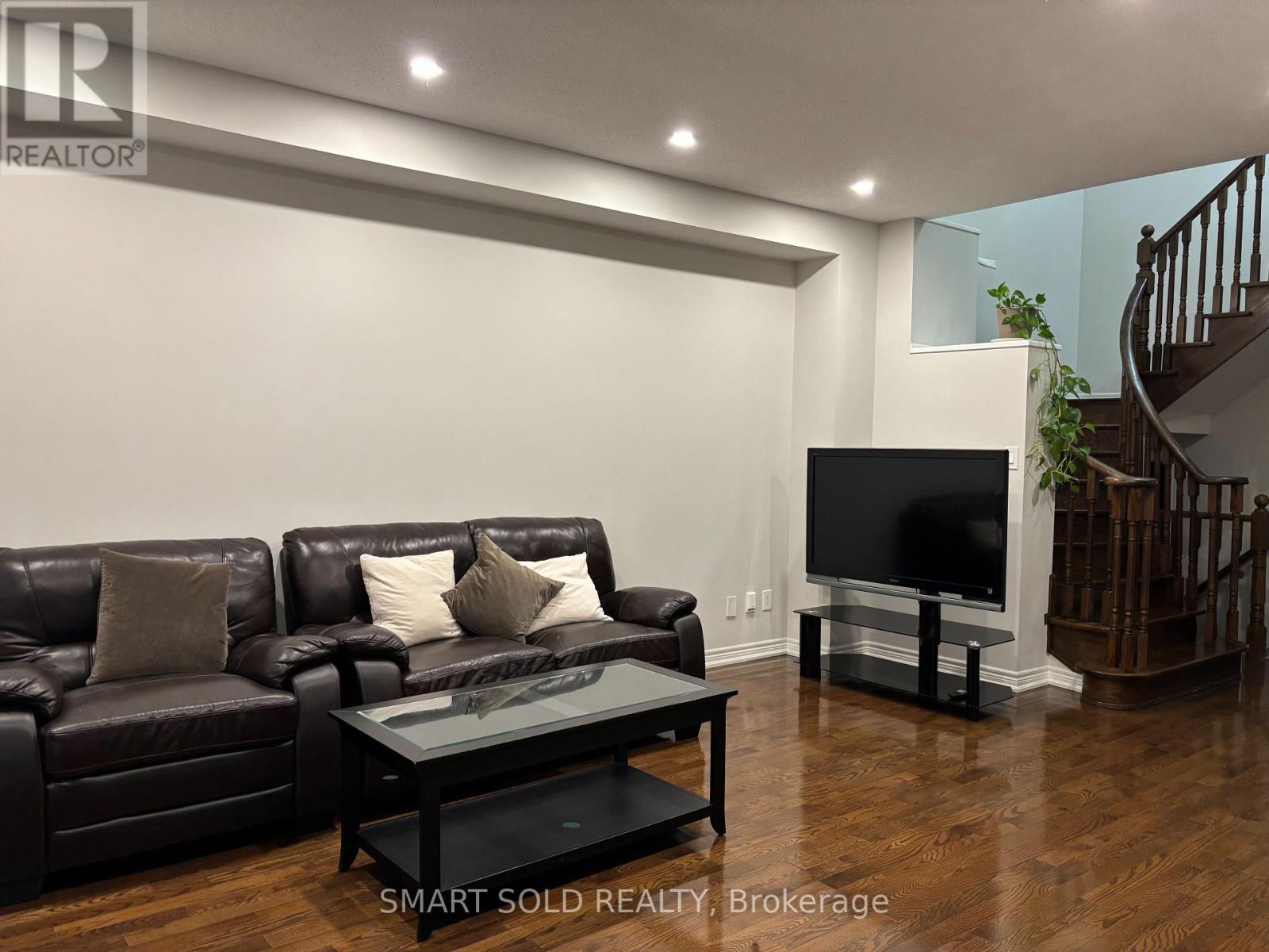 50 Brumstead Drive, Richmond Hill, Ontario  L4E 0C5 - Photo 8 - N12889602