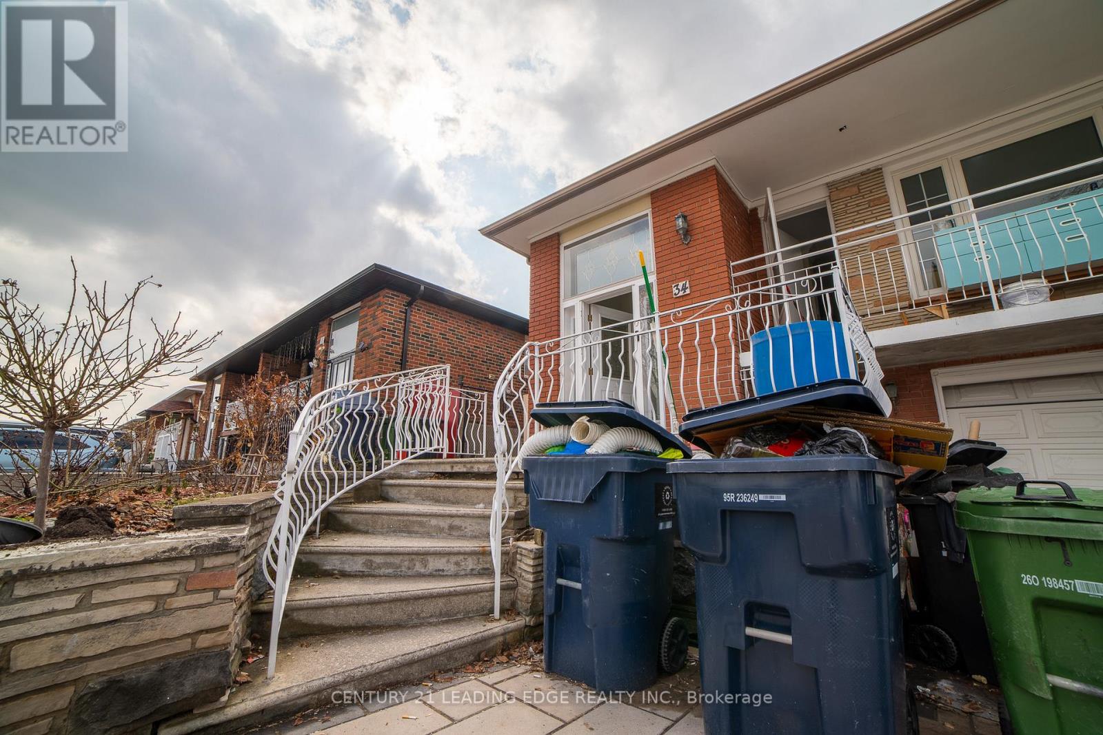 34 Petiole Road, Toronto, Ontario  M3N 2B4 - Photo 4 - W12887406