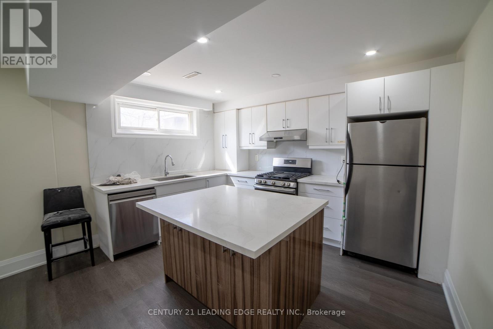 34 Petiole Road, Toronto, Ontario  M3N 2B4 - Photo 22 - W12887406