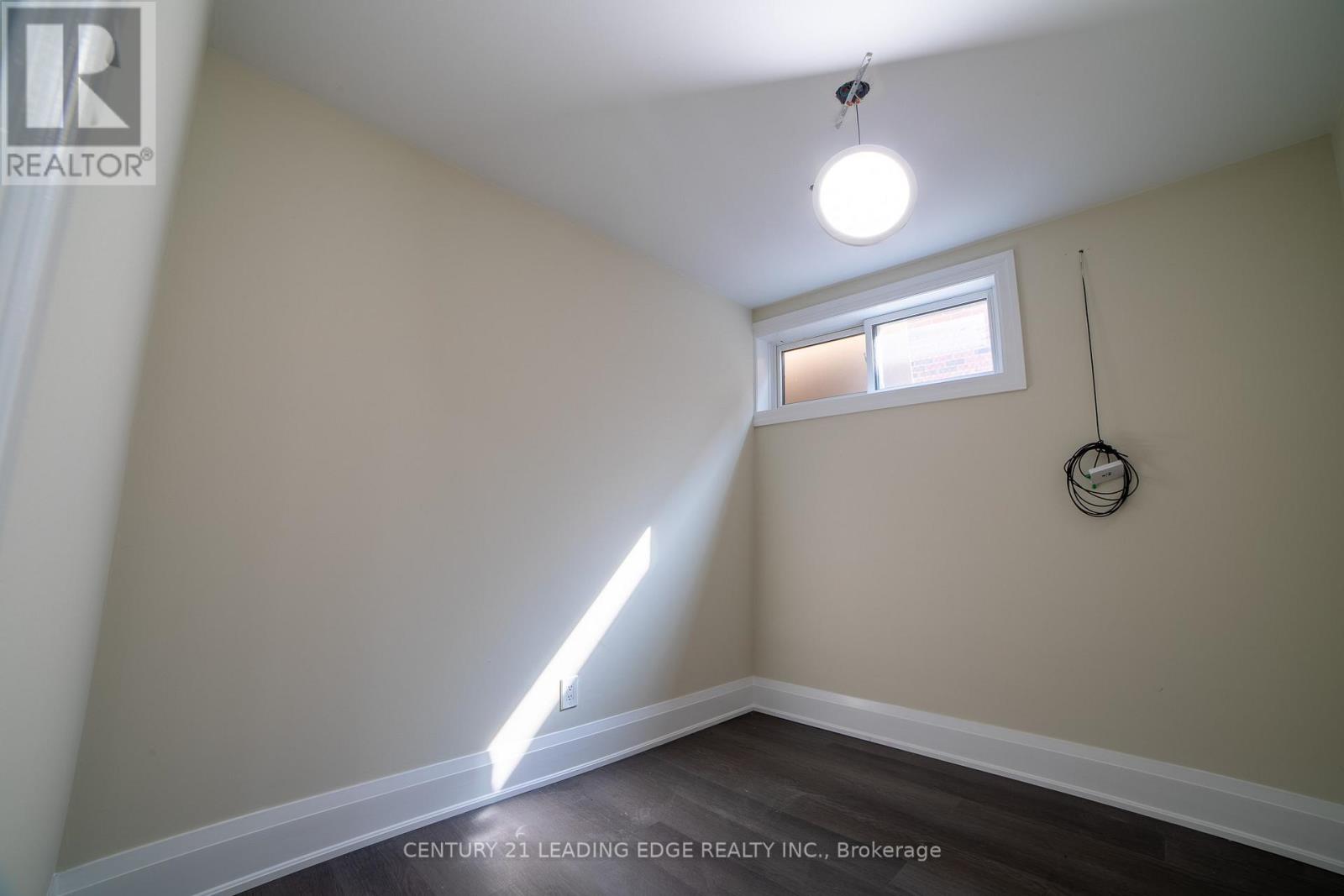 34 Petiole Road, Toronto, Ontario  M3N 2B4 - Photo 17 - W12887406