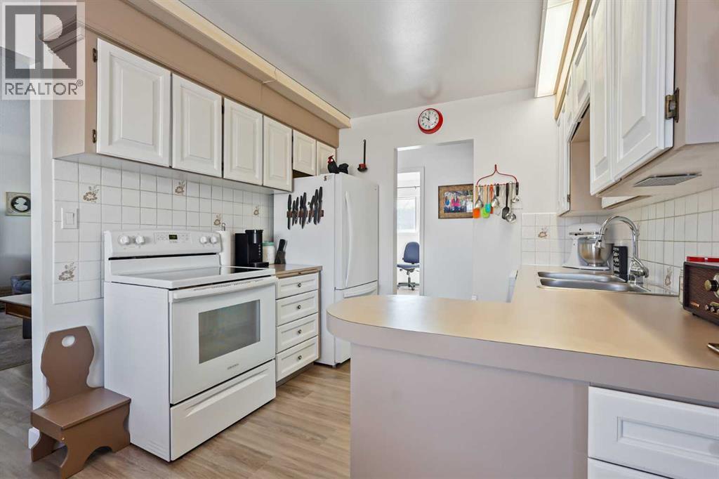 119 8 Avenue E, Bow Island, Alberta  T0K 0G0 - Photo 6 - A2292305