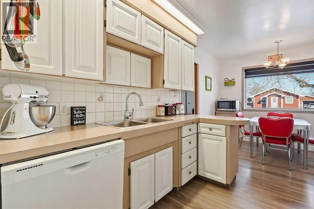 119 8 Avenue E, Bow Island, Alberta  T0K 0G0 - Photo 7 - A2292305