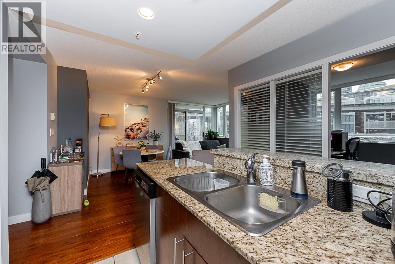 301 583 Beach Crescent, Vancouver, British Columbia  V6Z 3E6 - Photo 22 - R3100235