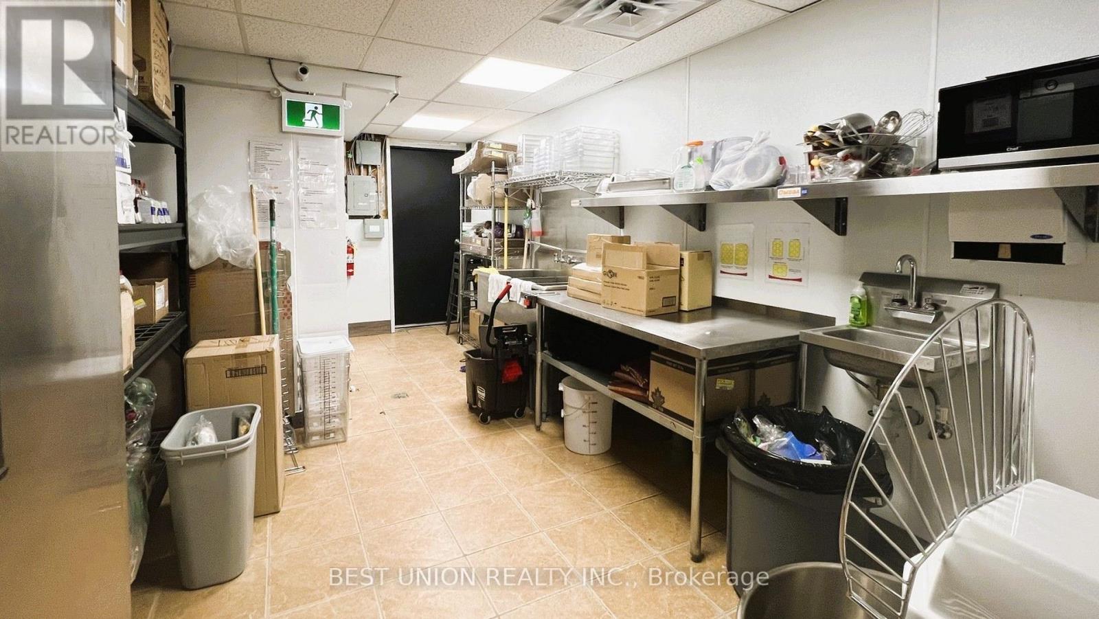 1 - 258 King Street North Street N, Waterloo, Ontario  N2J 2Y9 - Photo 7 - X12878740