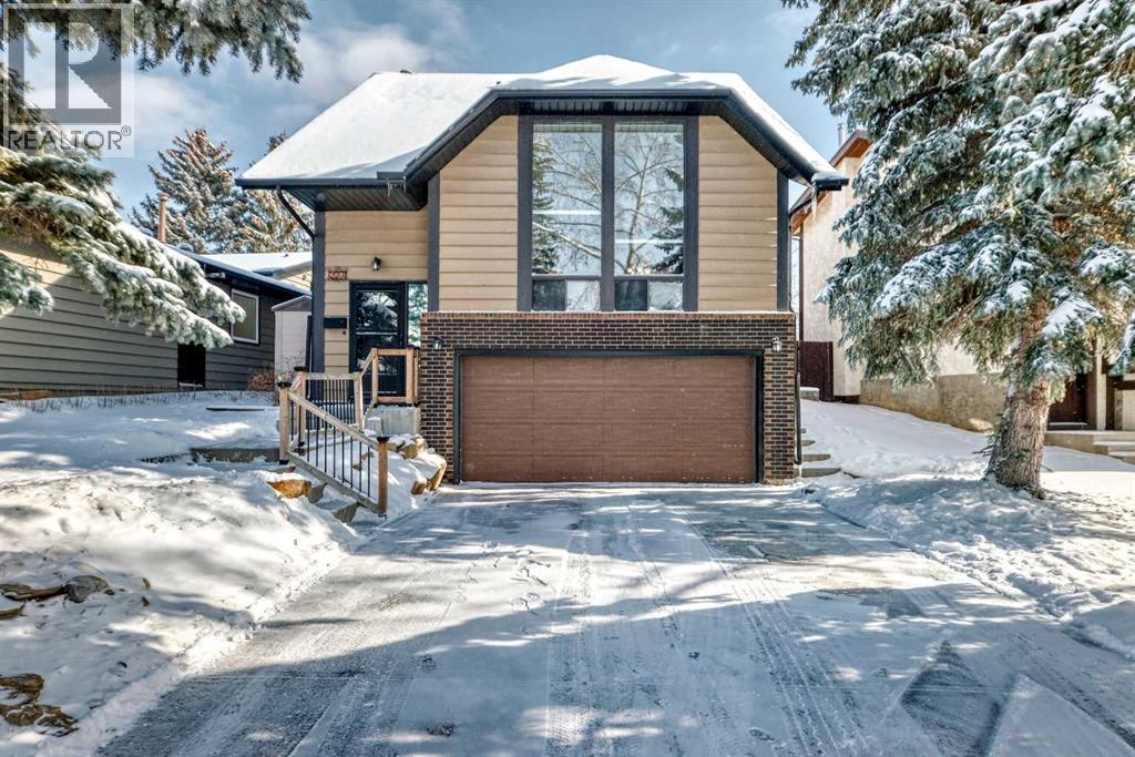 227 Coachwood Crescent SW, Calgary, Alberta