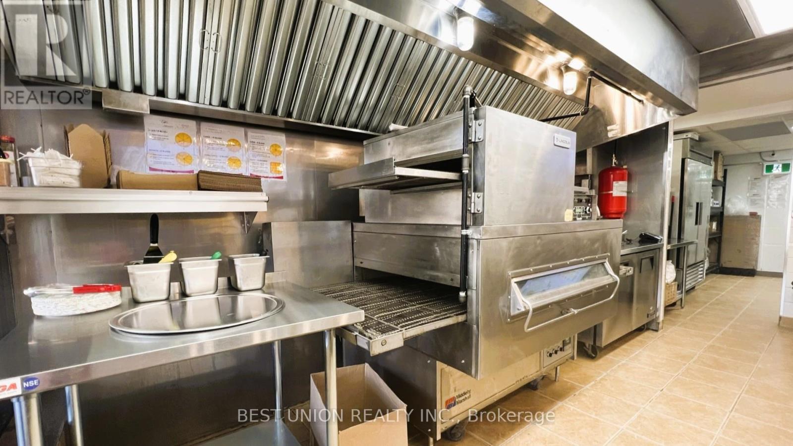 1 - 258 King Street North Street N, Waterloo, Ontario  N2J 2Y9 - Photo 5 - X12878740