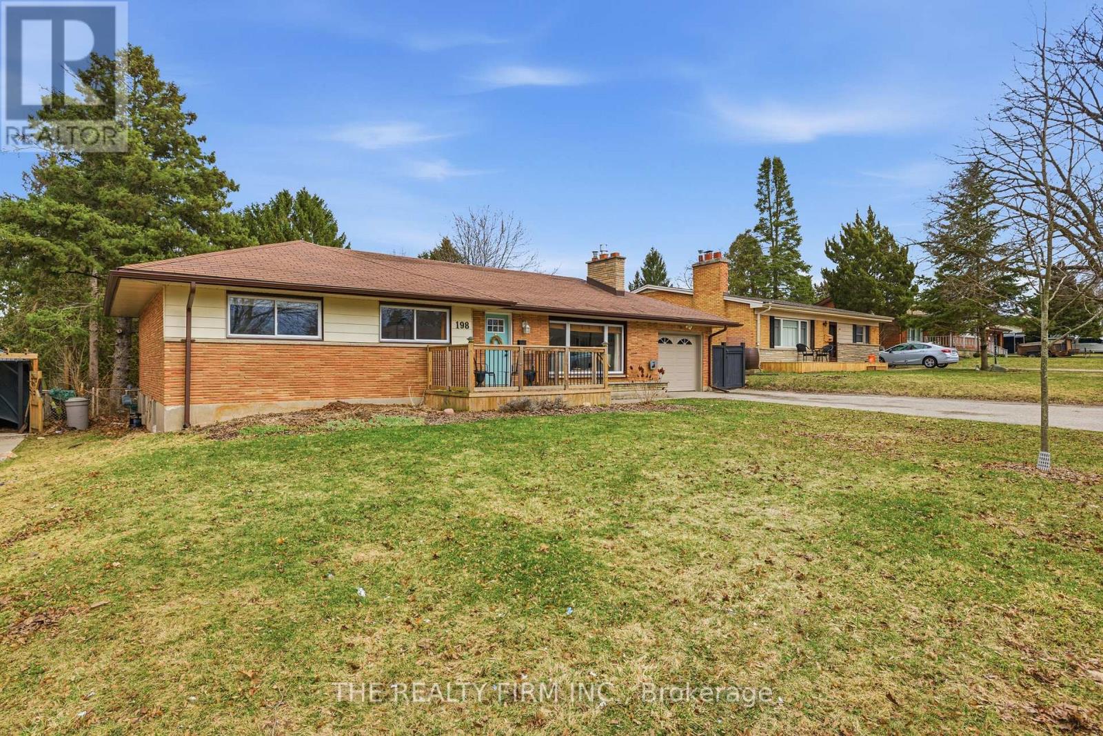 198 Buckingham Street, London South, Ontario  N5Z 3V5 - Photo 2 - X12890930