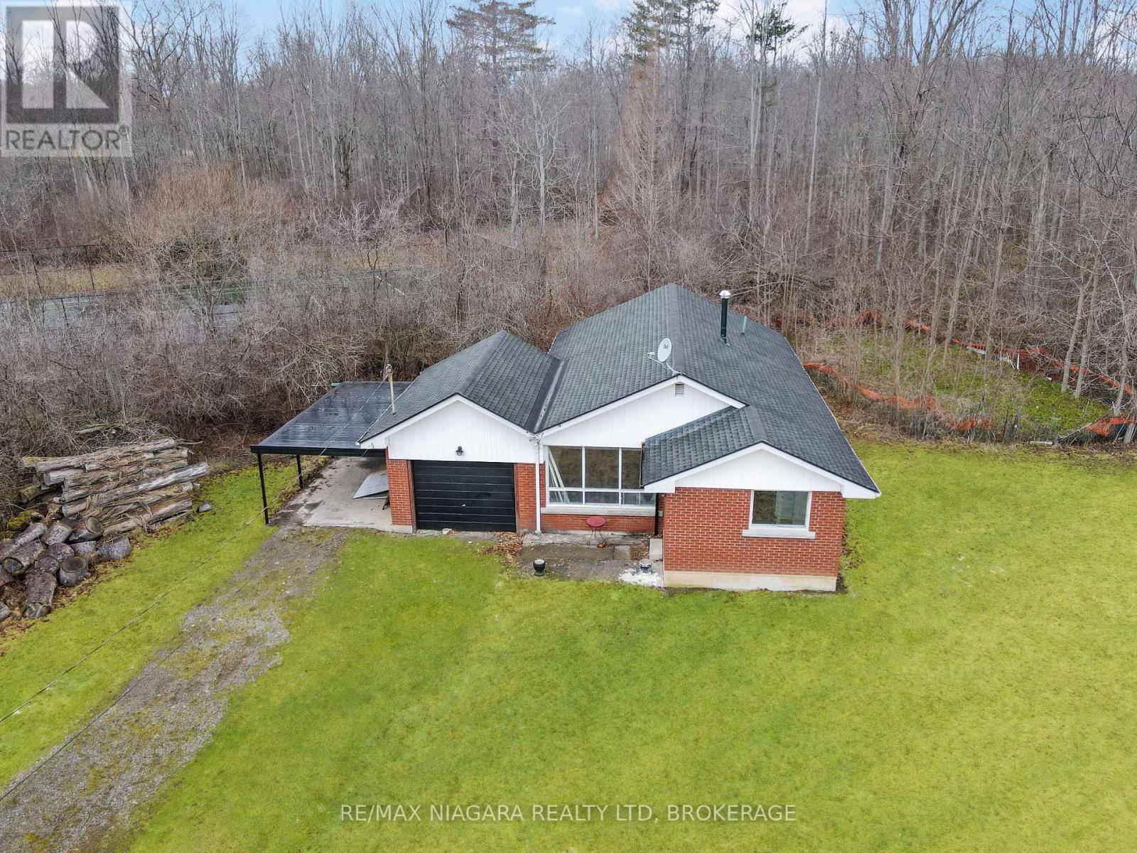 1544 Stockton Lane, Fort Erie, Ontario  L2A 6M8 - Photo 2 - X12873920