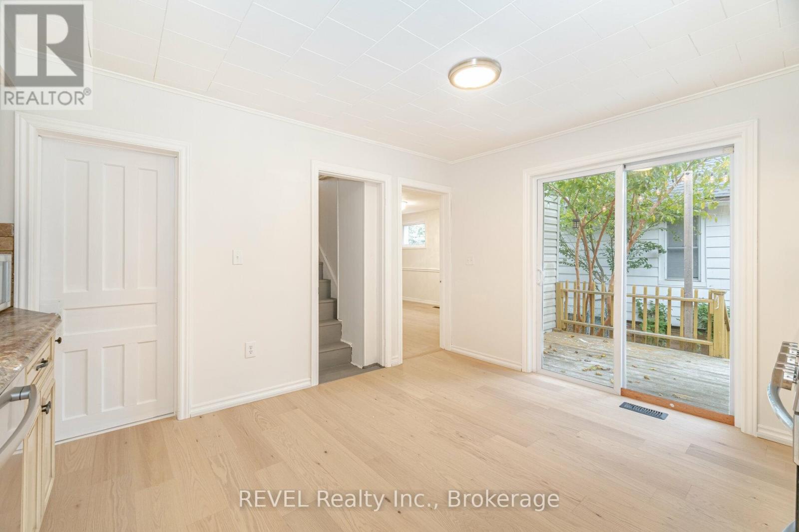 39 Phipps Street, Fort Erie (Central), Ontario  L2A 2V3 - Photo 19 - X12891090