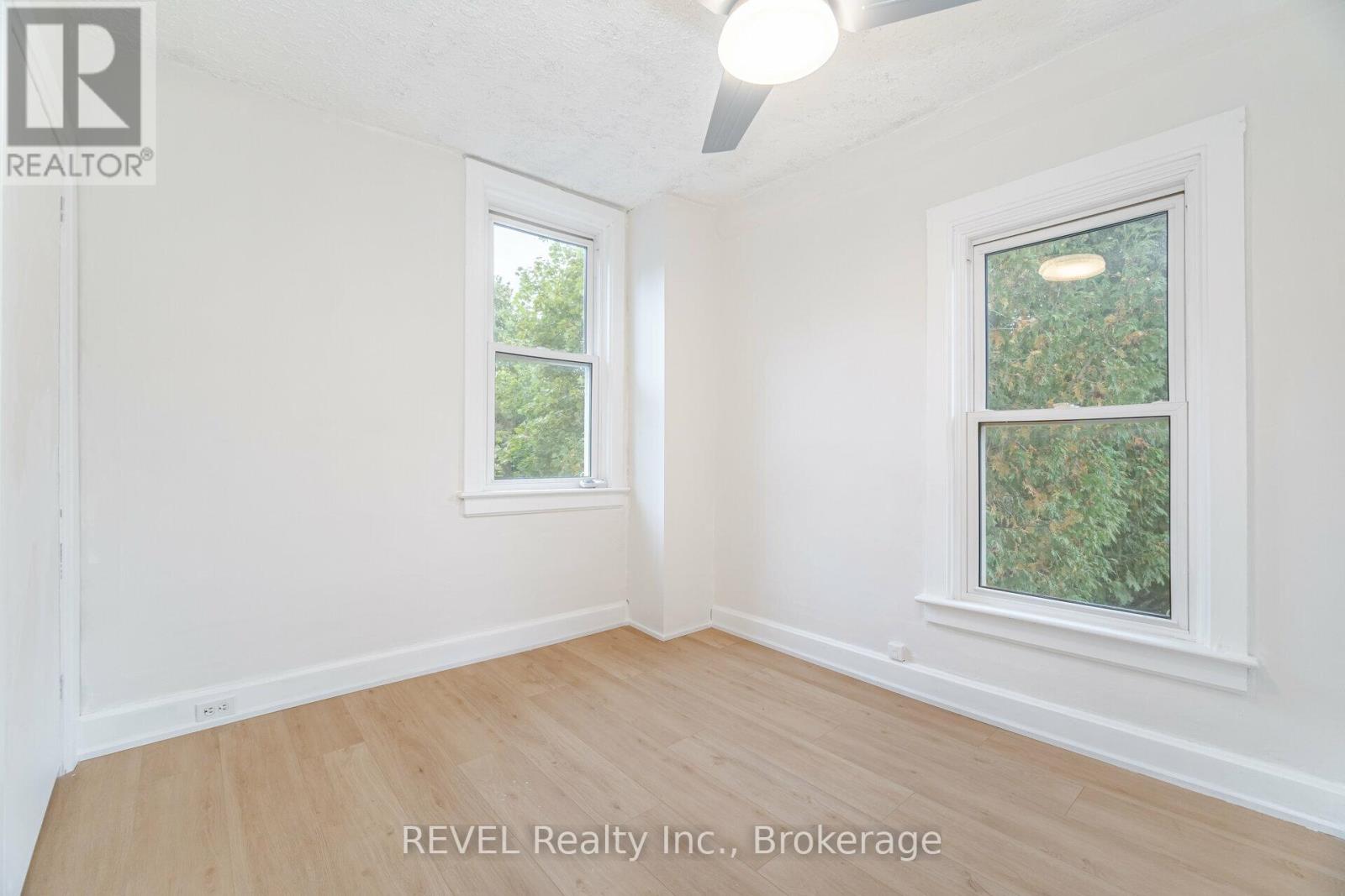 39 Phipps Street, Fort Erie (Central), Ontario  L2A 2V3 - Photo 28 - X12891090