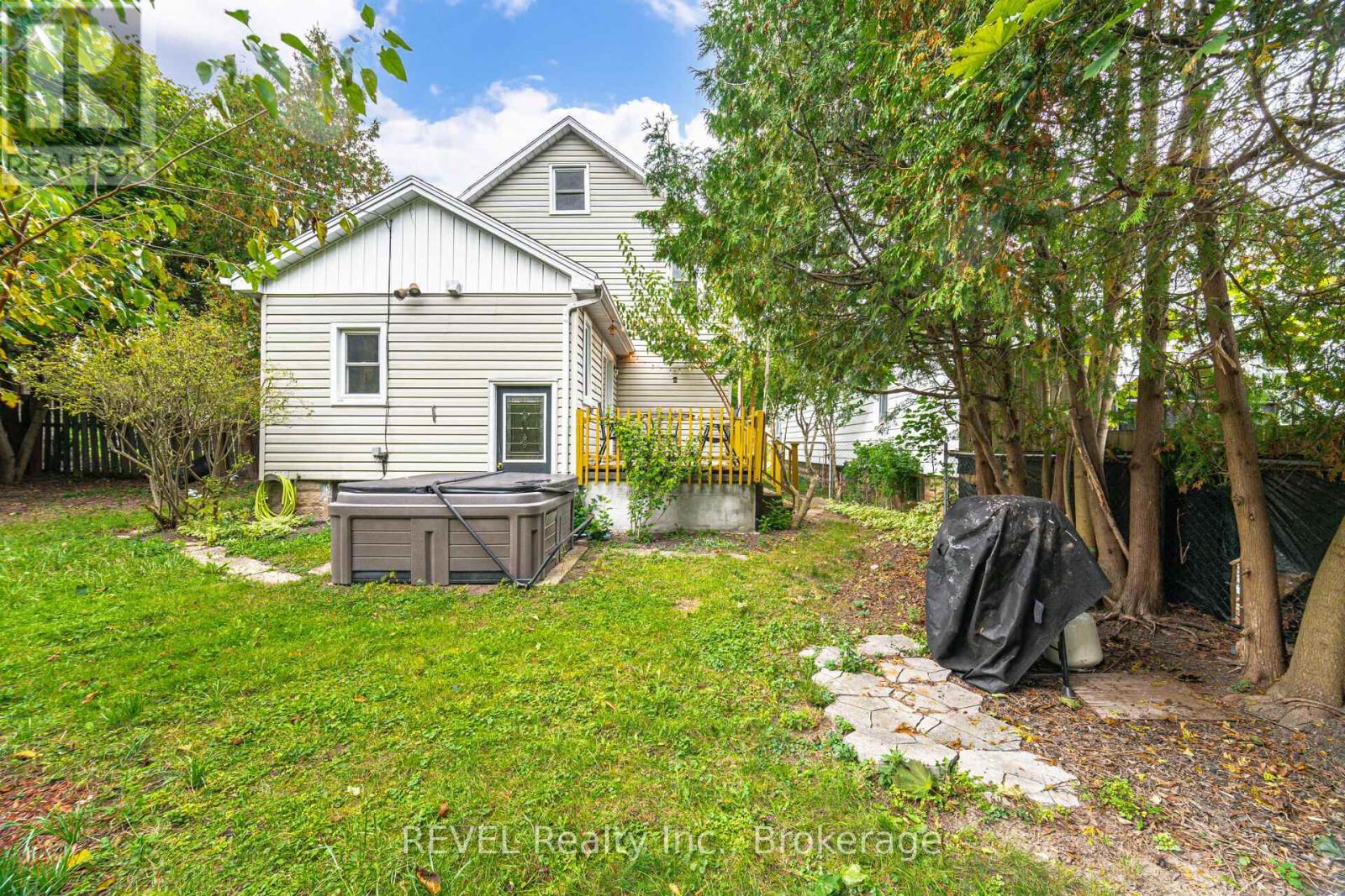 39 Phipps Street, Fort Erie (Central), Ontario  L2A 2V3 - Photo 36 - X12891090