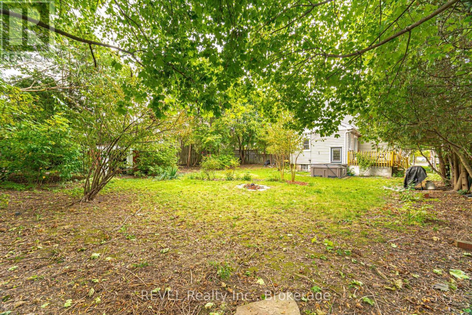 39 Phipps Street, Fort Erie (Central), Ontario  L2A 2V3 - Photo 37 - X12891090