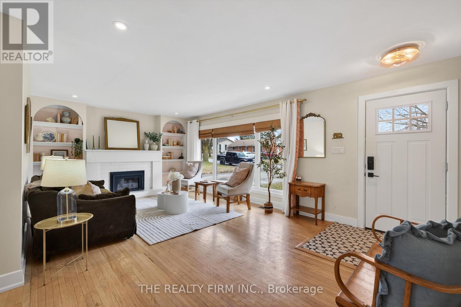 198 Buckingham Street, London South, Ontario  N5Z 3V5 - Photo 3 - X12890930