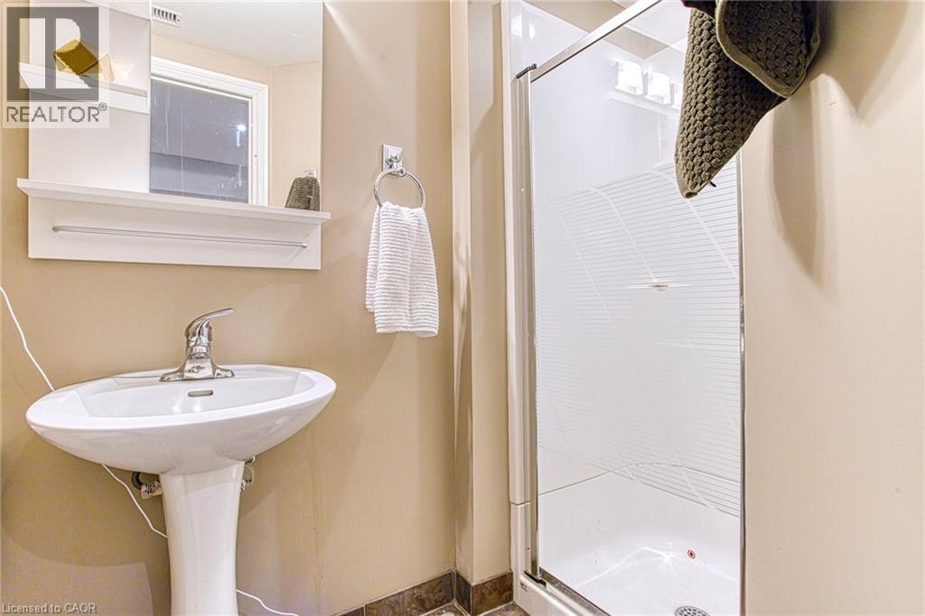 114 Marina Point Crescent, Stoney Creek, Ontario  L8E 0E4 - Photo 33 - 40812692