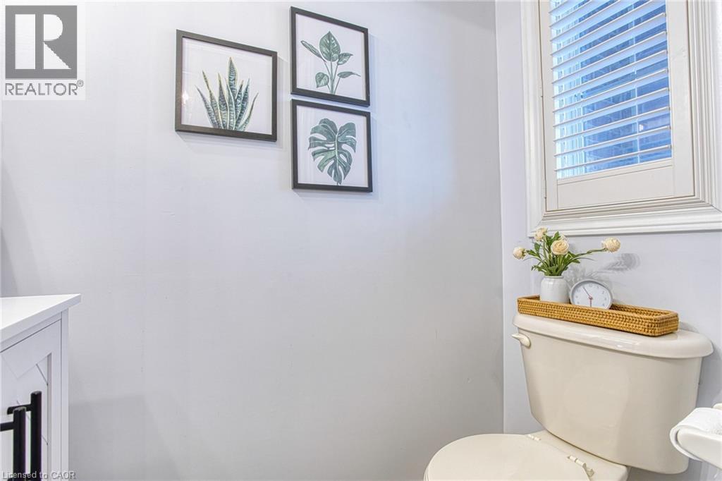 114 Marina Point Crescent, Stoney Creek, Ontario  L8E 0E4 - Photo 5 - 40812692