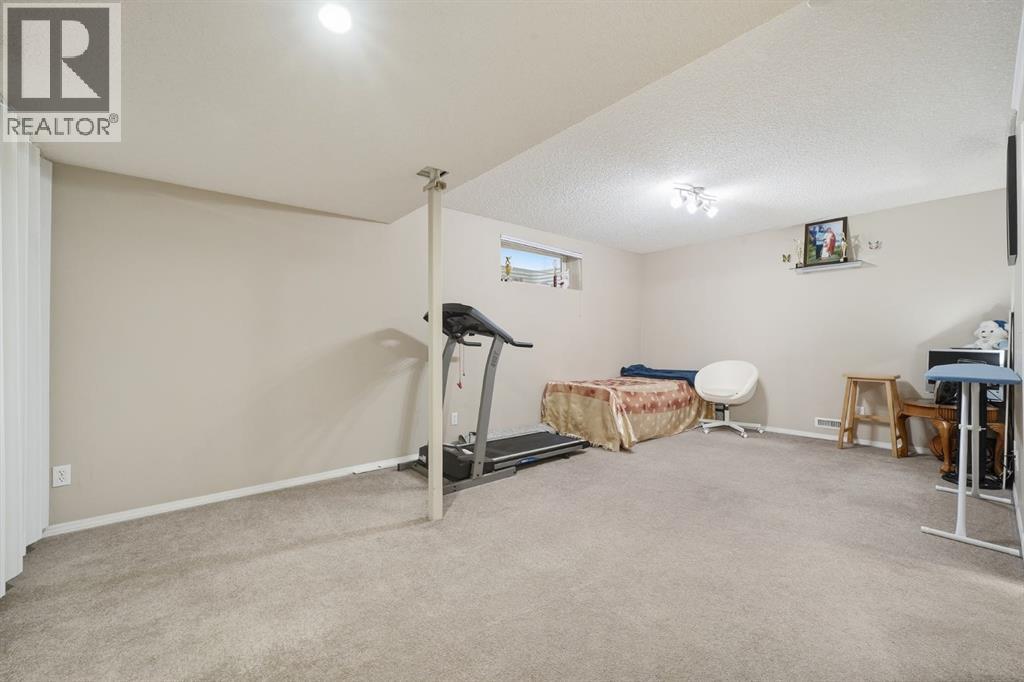 131 San Fernando Crescent Ne, Calgary, Alberta  T1Y 7E6 - Photo 35 - A2284303