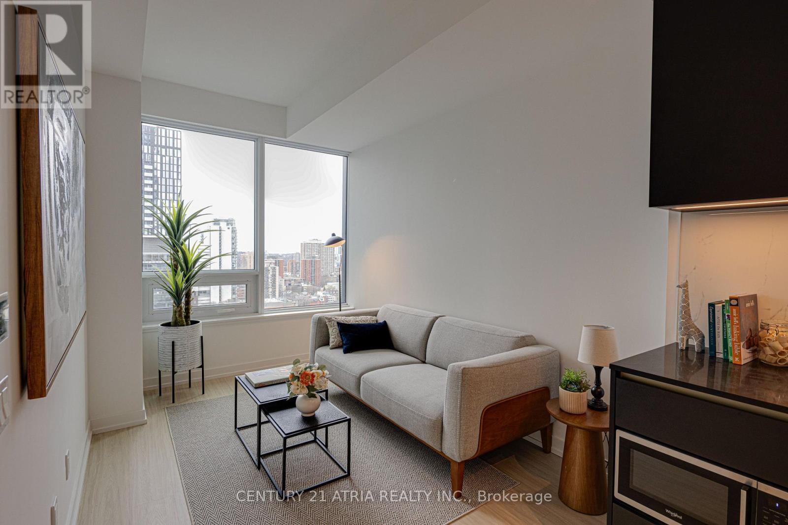 2610 - 8 Wellesley Street W, Toronto (Bay Street Corridor), Ontario  M4Y 0J5 - Photo 4 - C12890826