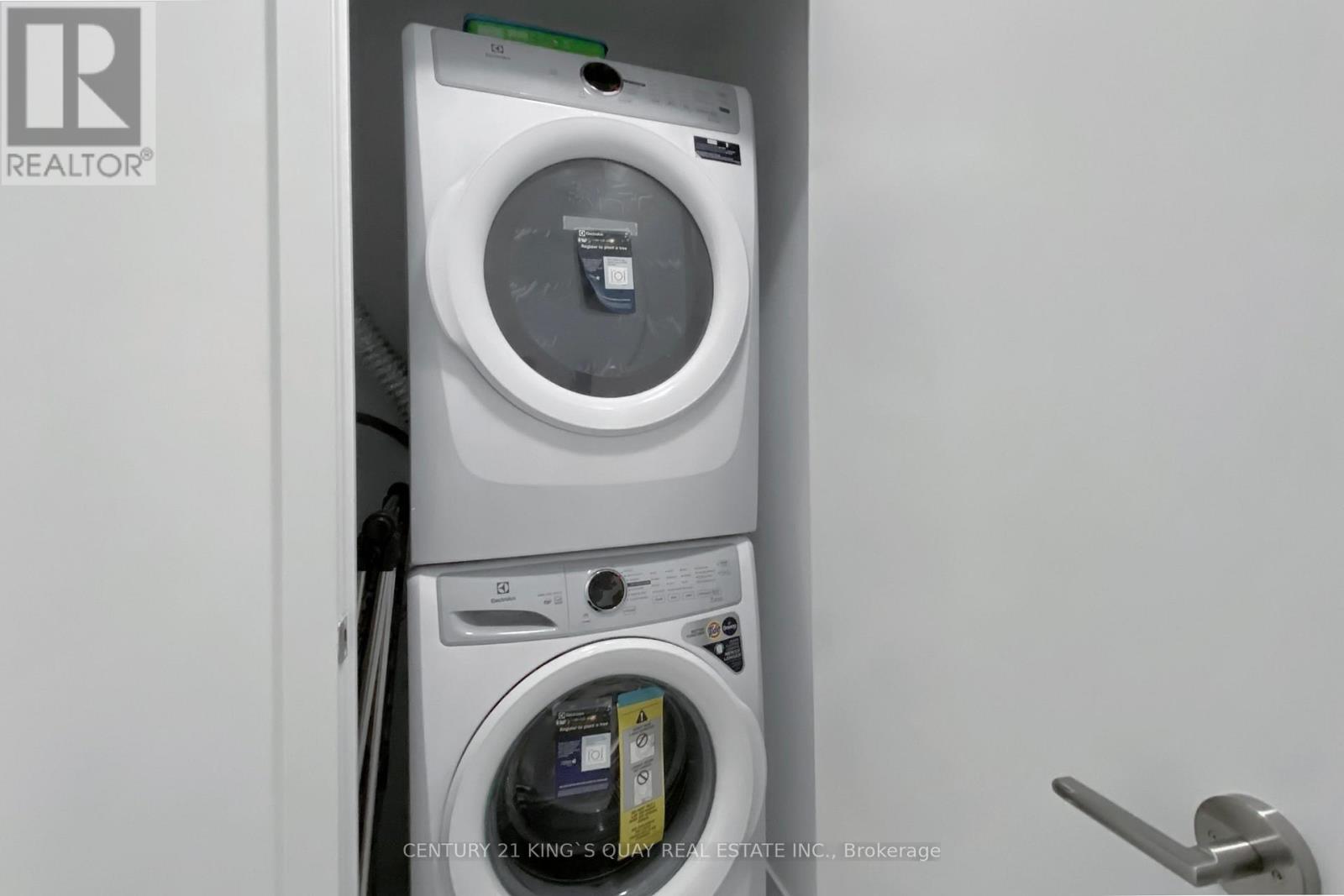 330 - 7 Golden Lion Heights, Toronto, Ontario  M2M 0C1 - Photo 18 - C12890886