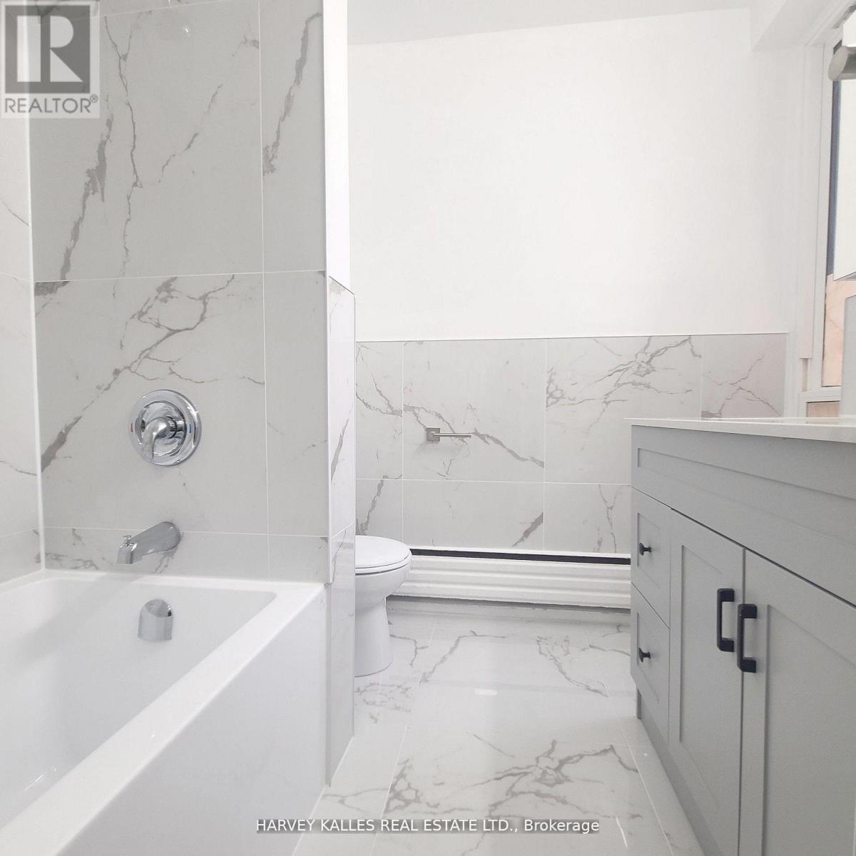 2 - 125 Shelborne Avenue, Toronto, Ontario  M6B 2M8 - Photo 7 - C12890926