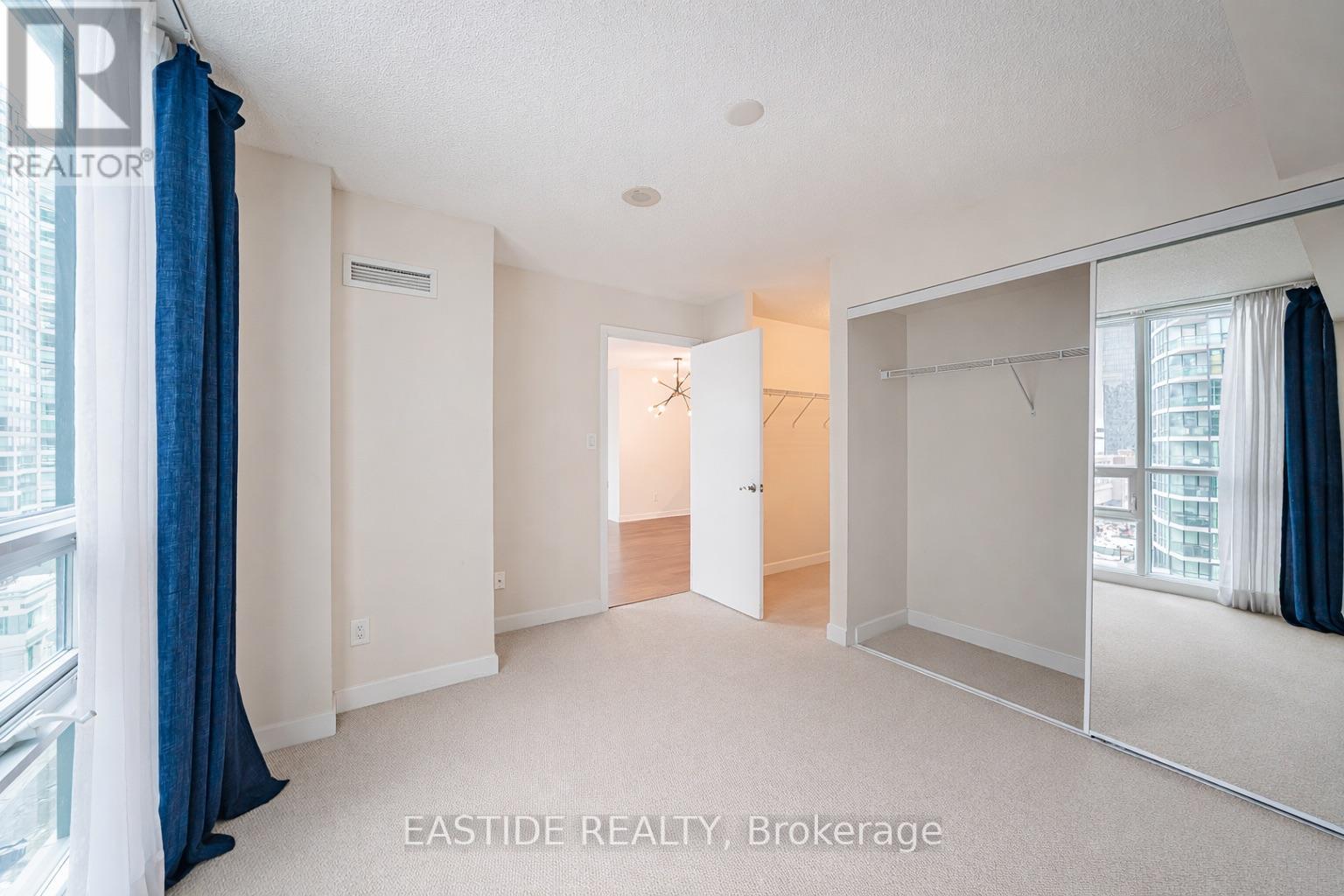 908 - 33 Bay Street, Toronto, Ontario  M5J 2Z3 - Photo 11 - C12890932