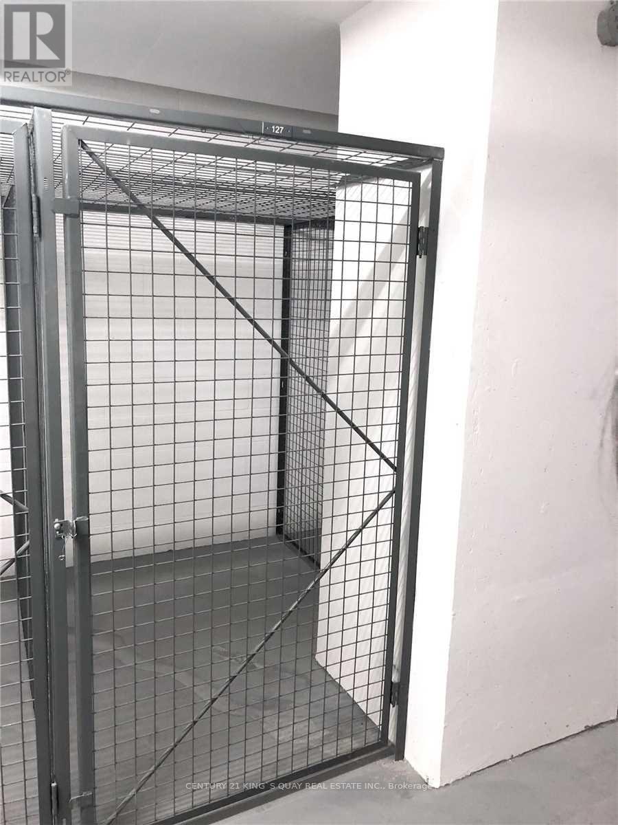 4708 - 11 Wellesley Street W, Toronto, Ontario  M4Y 0G4 - Photo 11 - C12890962