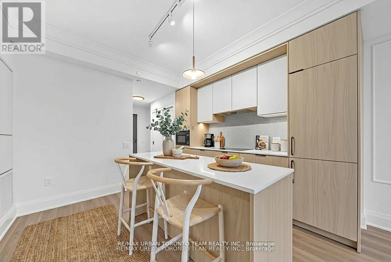 1008 - 123 PORTLAND STREET, Toronto, Ontario