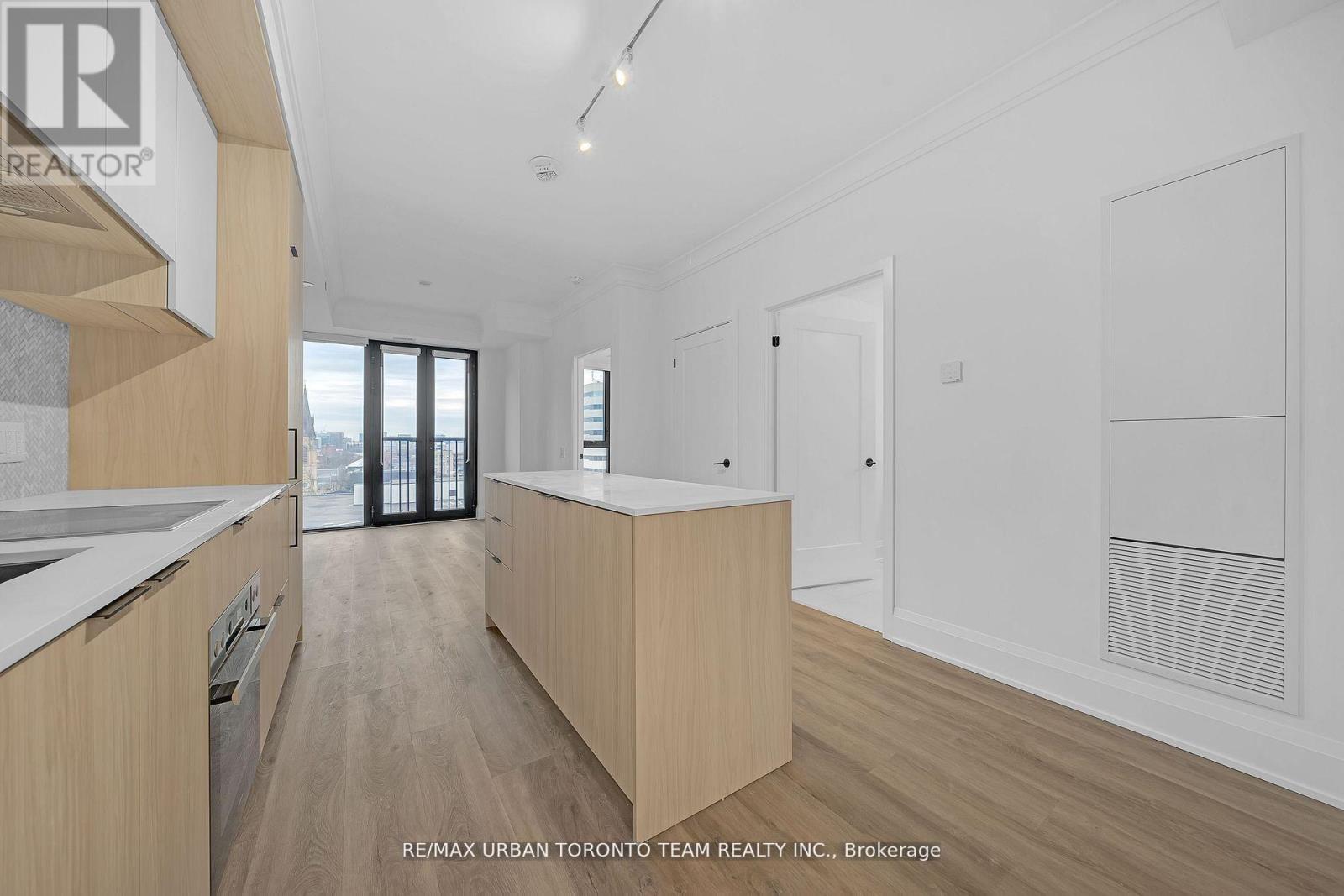 1008 - 123 Portland Street, Toronto, Ontario  M5V 2N4 - Photo 6 - C12891048