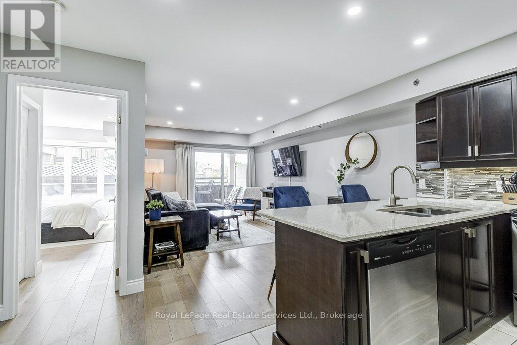 201 - 3060 Rotary Way W, Burlington, Ontario  L7M 0G9 - Photo 14 - W12885446