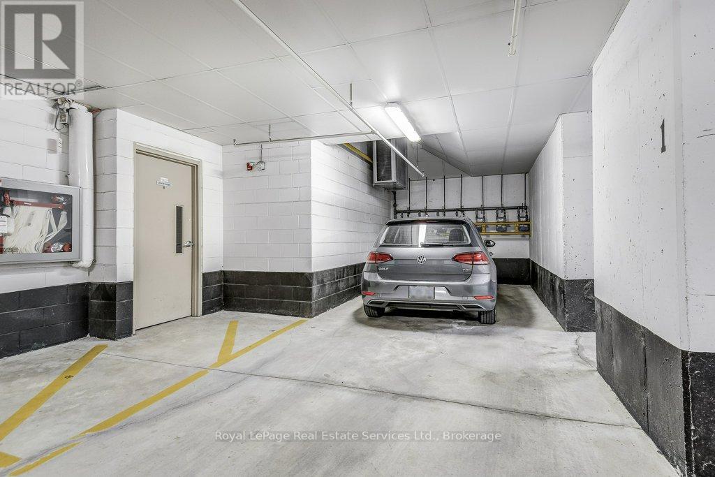 201 - 3060 Rotary Way W, Burlington, Ontario  L7M 0G9 - Photo 37 - W12885446