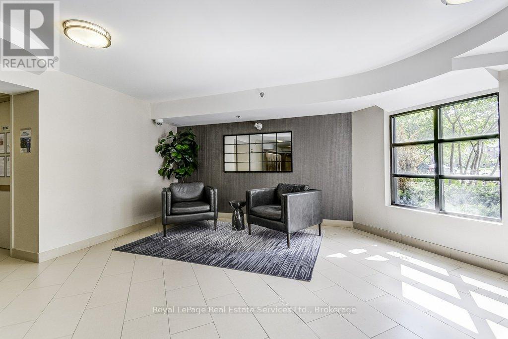 201 - 3060 Rotary Way W, Burlington, Ontario  L7M 0G9 - Photo 6 - W12885446