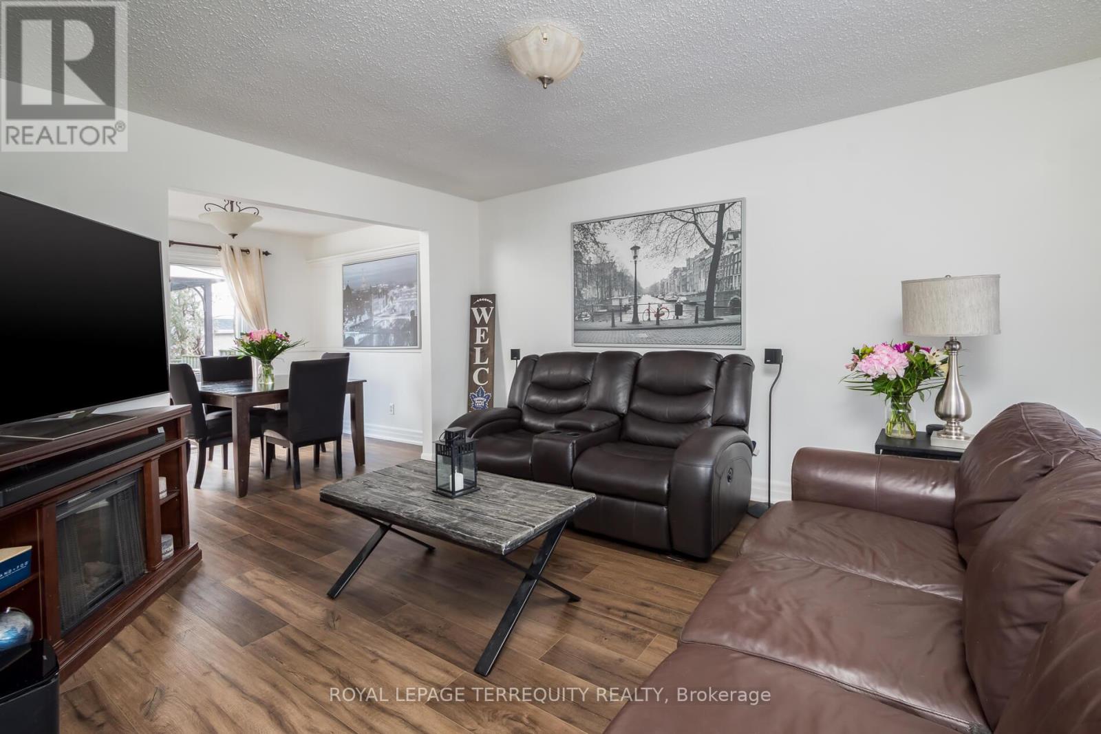 630 Sultana Square, Pickering, Ontario  L1V 3Y3 - Photo 6 - E12891060