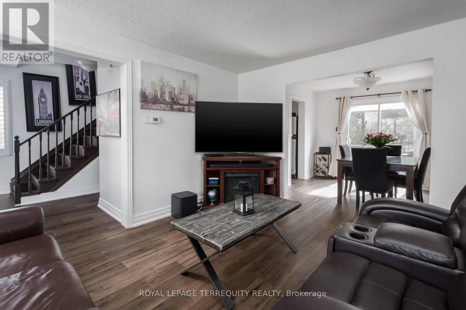 630 Sultana Square, Pickering, Ontario  L1V 3Y3 - Photo 7 - E12891060