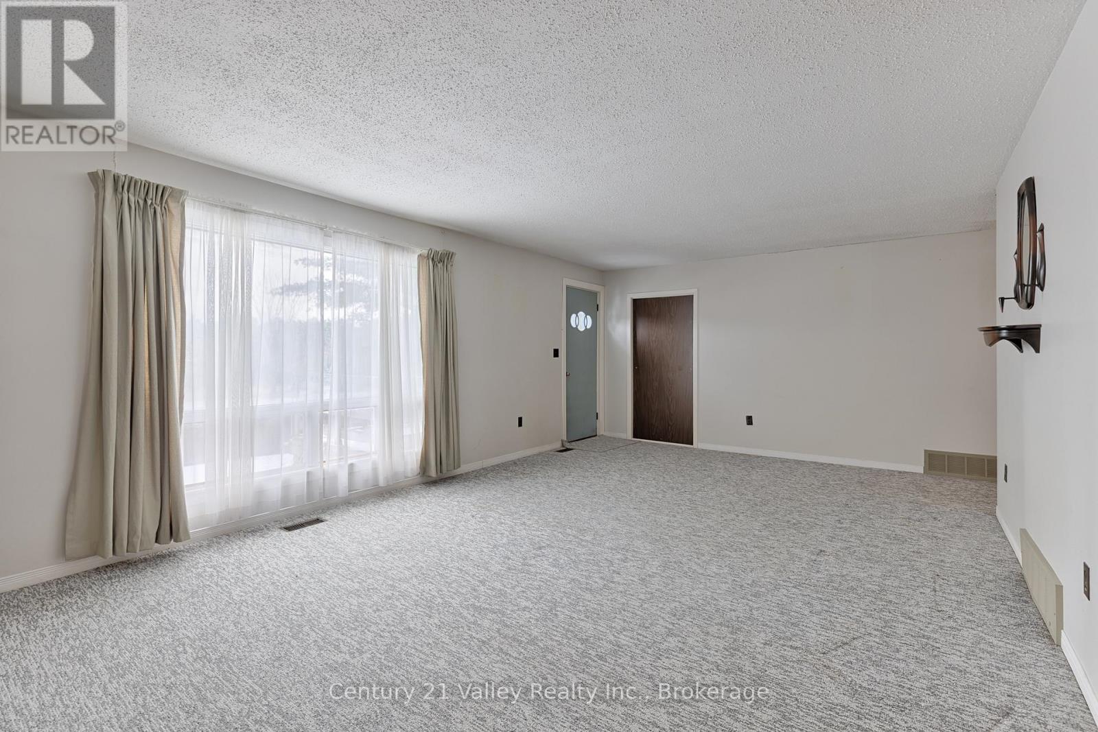 911 Bulger Road, North Algona Wilberforce, Ontario  K0J 1T0 - Photo 9 - X12890916