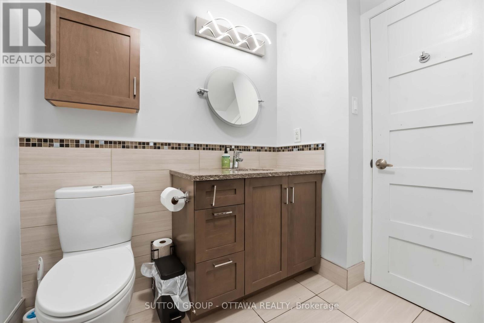 43 Southview Crescent, Ottawa, Ontario  K2E 5R4 - Photo 23 - X12890796