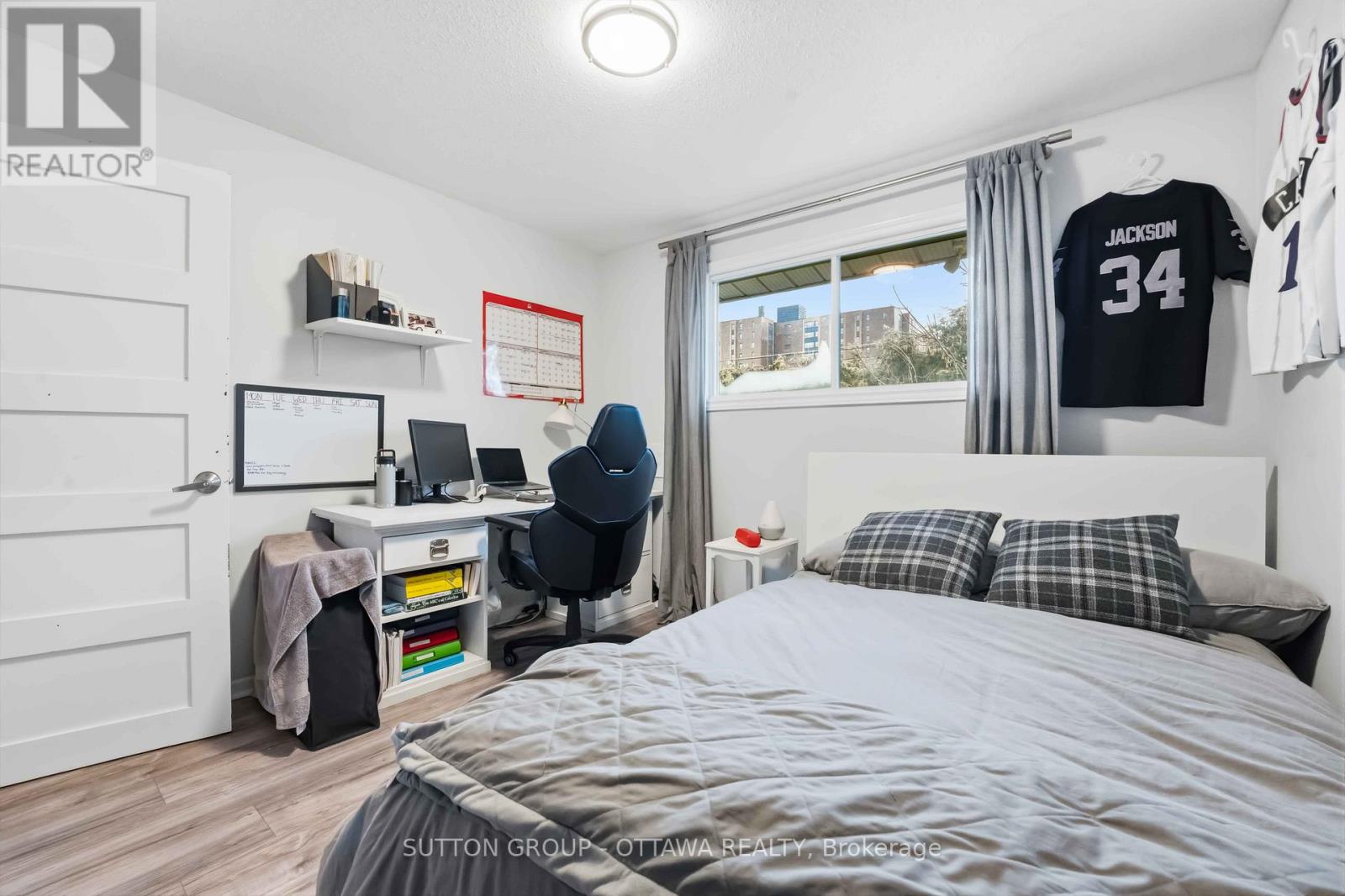 43 Southview Crescent, Ottawa, Ontario  K2E 5R4 - Photo 25 - X12890796