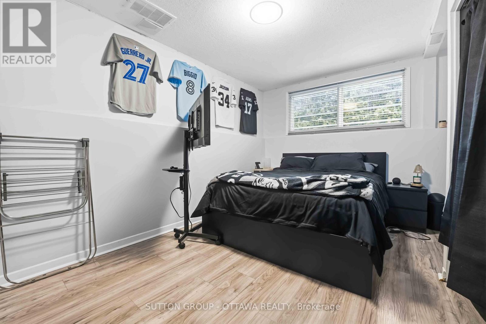 43 Southview Crescent, Ottawa, Ontario  K2E 5R4 - Photo 38 - X12890796