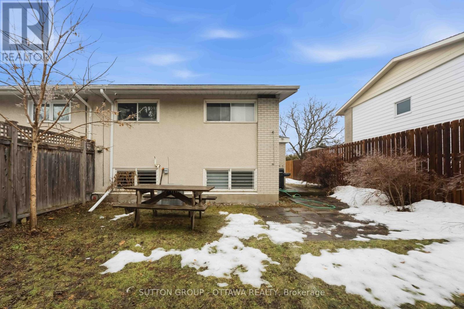 43 Southview Crescent, Ottawa, Ontario  K2E 5R4 - Photo 46 - X12890796