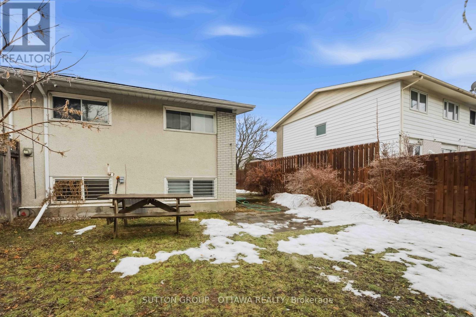 43 Southview Crescent, Ottawa, Ontario  K2E 5R4 - Photo 47 - X12890796