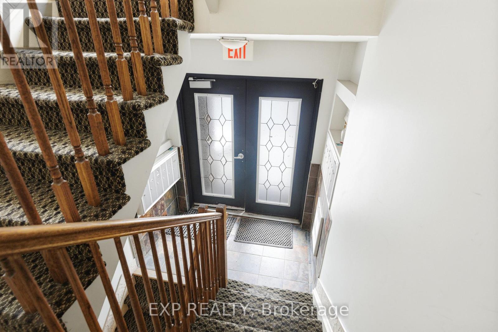 402 - 711 Churchill Avenue, Ottawa, Ontario  K1Z 5G6 - Photo 3 - X12890866