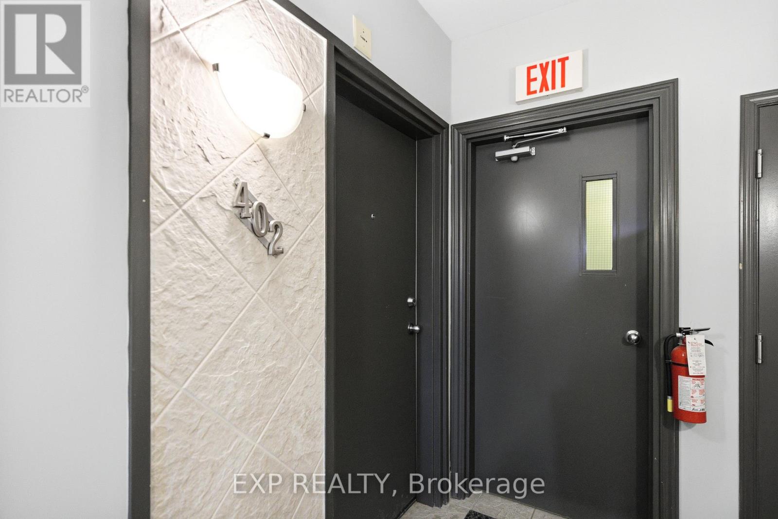 402 - 711 Churchill Avenue, Ottawa, Ontario  K1Z 5G6 - Photo 4 - X12890866