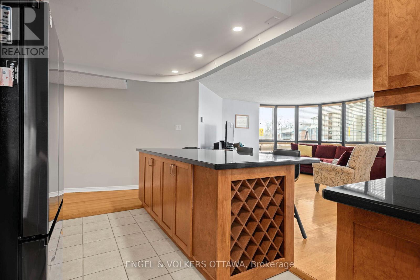 207 - 10 Main Street, Ottawa, Ontario  K1S 1M9 - Photo 12 - X12890892