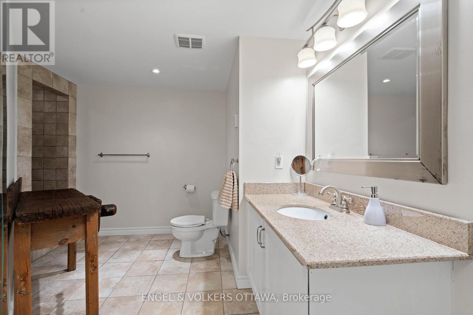 207 - 10 Main Street, Ottawa, Ontario  K1S 1M9 - Photo 13 - X12890892