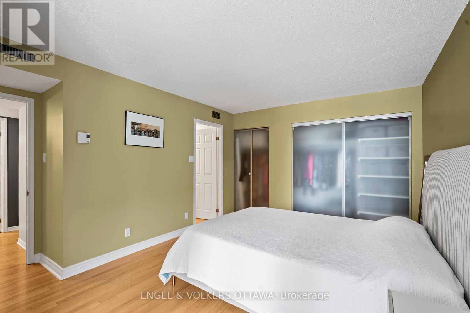 207 - 10 Main Street, Ottawa, Ontario  K1S 1M9 - Photo 17 - X12890892