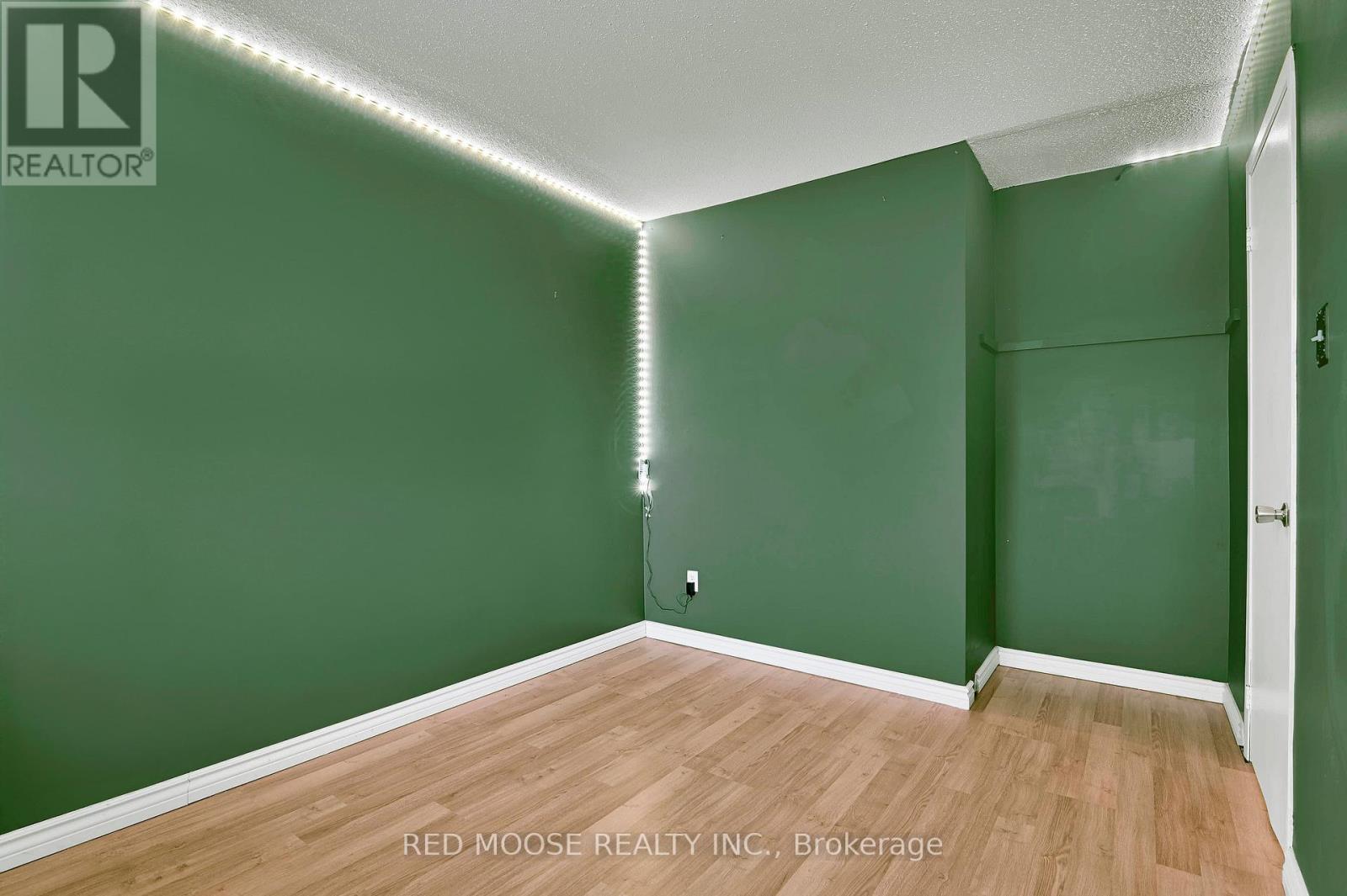 1983 Greenvale Lane, Ottawa, Ontario  K1C 6E4 - Photo 33 - X12891006